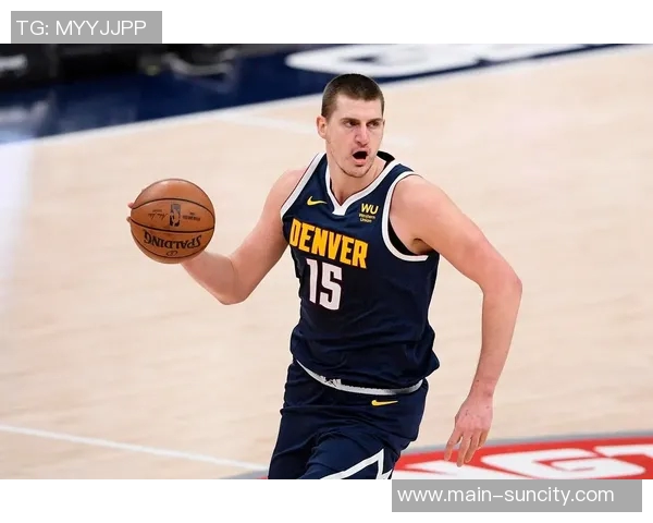 库明加成功指挥库里换防盖掉约基奇勾手展现防守实力