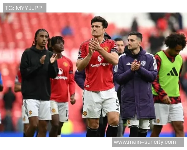 曼联与马奎尔展开续约谈判但需接受降薪条件